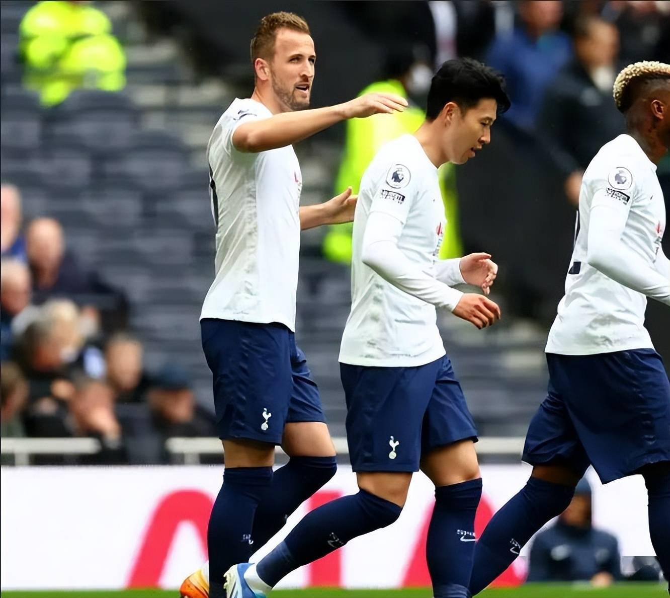 乐鱼体育-法国杯赛程吃紧，托特纳姆转会期刷新队史纪录，态度坚定，纪律约束更严格